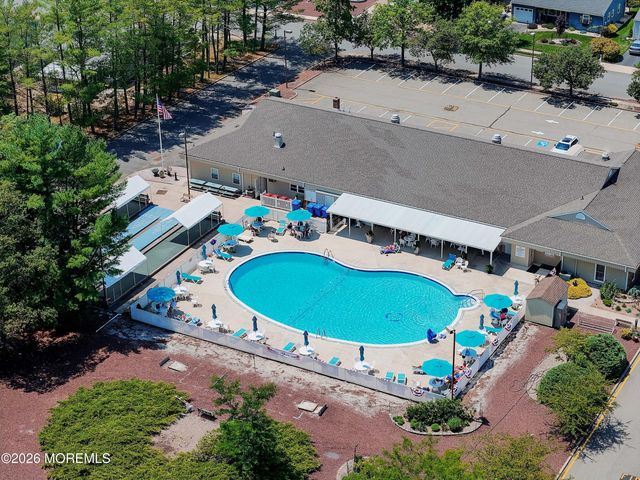 307 Westbrook Drive, Toms River, NJ 08757