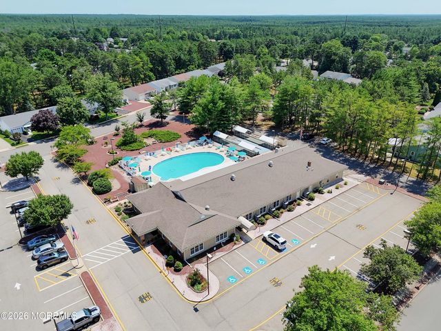 307 Westbrook Drive, Toms River, NJ 08757