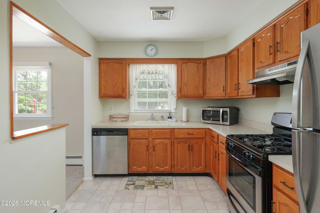 307 Westbrook Drive, Toms River, NJ 08757