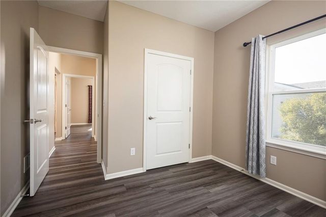 413 NE Poplar Court, Oak Grove, MO 64075