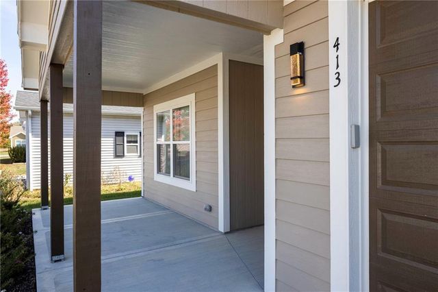 413 NE Poplar Court, Oak Grove, MO 64075