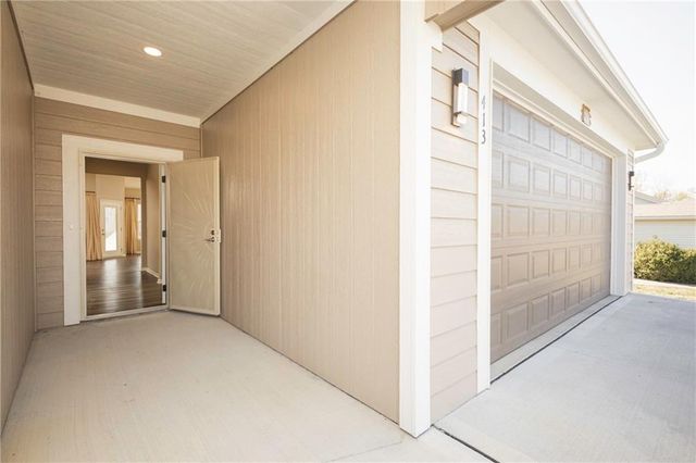 413 NE Poplar Court, Oak Grove, MO 64075