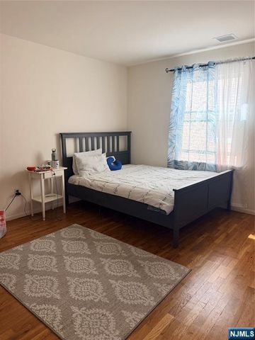 635 5th A, Carlstadt, NJ 07072