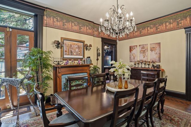 504 Belgravia Ct, Louisville, KY 40208