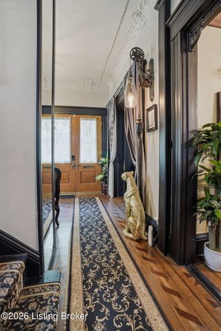 504 Belgravia Ct, Louisville, KY 40208