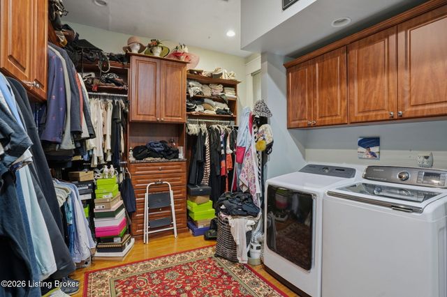 504 Belgravia Ct, Louisville, KY 40208