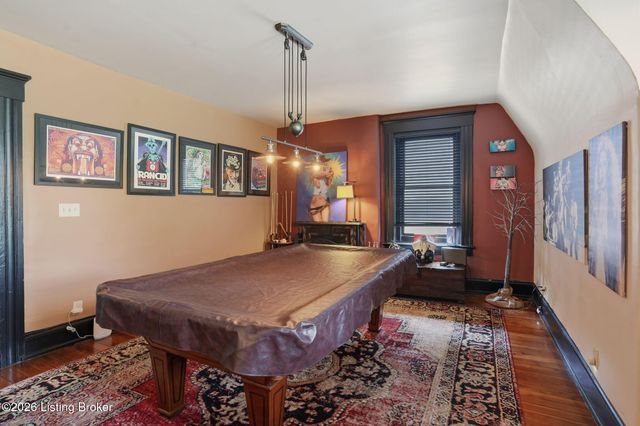 504 Belgravia Ct, Louisville, KY 40208