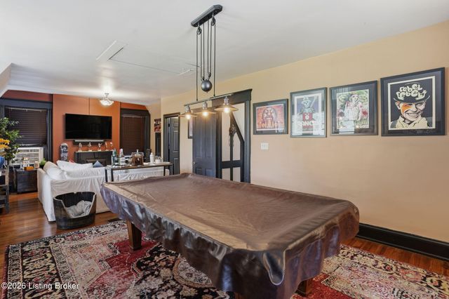 504 Belgravia Ct, Louisville, KY 40208