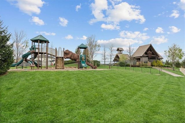 1108 Deer Run Drive, Greenwood, MO 64034
