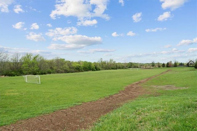 1108 Deer Run Drive, Greenwood, MO 64034
