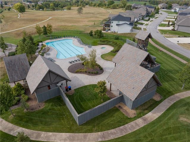 1108 Deer Run Drive, Greenwood, MO 64034