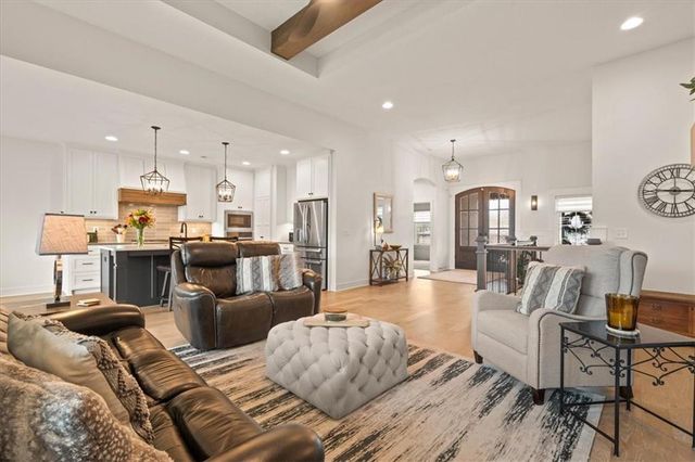 1108 Deer Run Drive, Greenwood, MO 64034