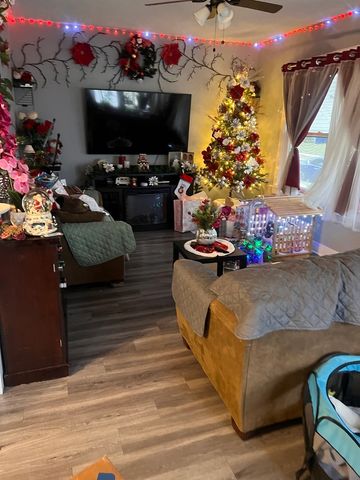 1000 Massena Avenue, Waukegan, IL 60085