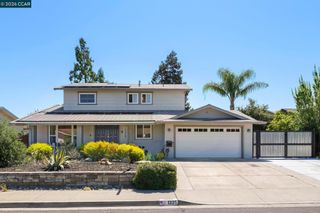 1325 Sumac Cir, Concord, CA 94521