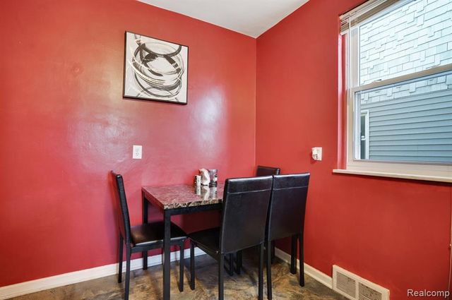 839 E Bennett Avenue, Ferndale, MI 48220