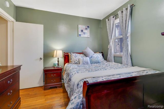 839 E Bennett Avenue, Ferndale, MI 48220