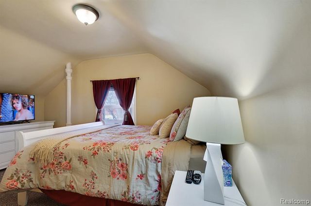 839 E Bennett Avenue, Ferndale, MI 48220