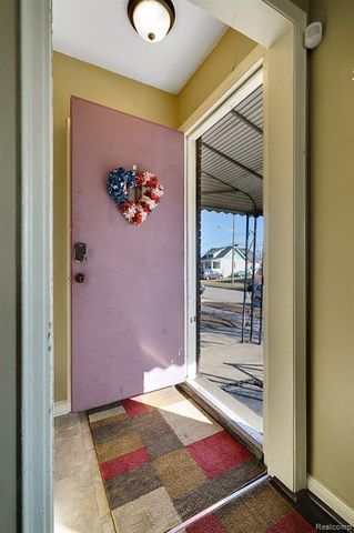 839 E Bennett Avenue, Ferndale, MI 48220