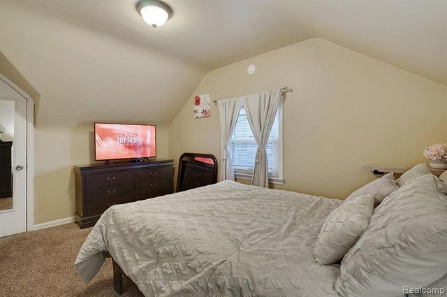 839 E Bennett Avenue, Ferndale, MI 48220