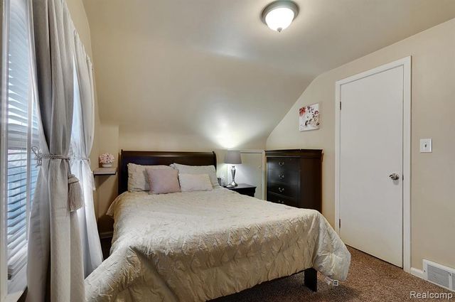 839 E Bennett Avenue, Ferndale, MI 48220