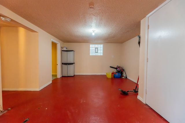 10211 S Eberhart Avenue, Chicago, IL 60628