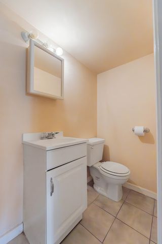 10211 S Eberhart Avenue, Chicago, IL 60628