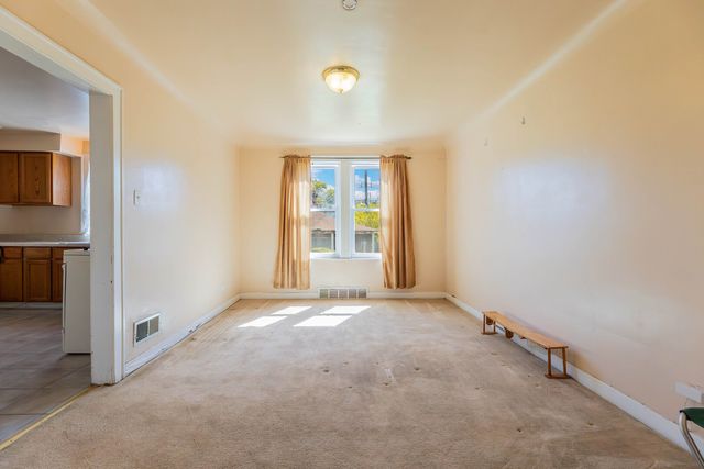 10211 S Eberhart Avenue, Chicago, IL 60628