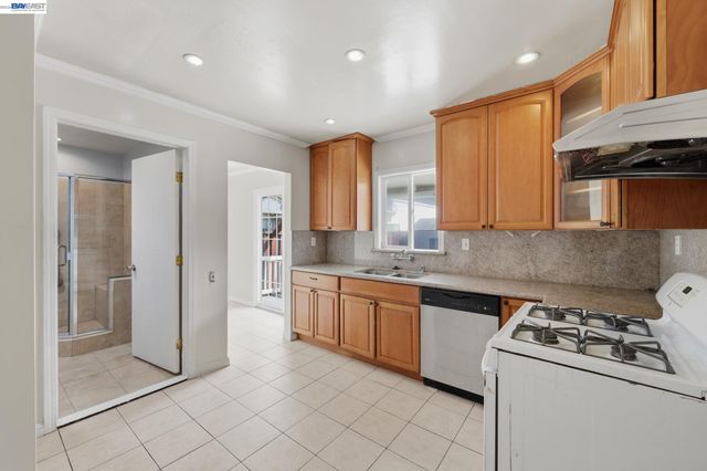 1686 Grand Avenue, San Leandro, CA 94577