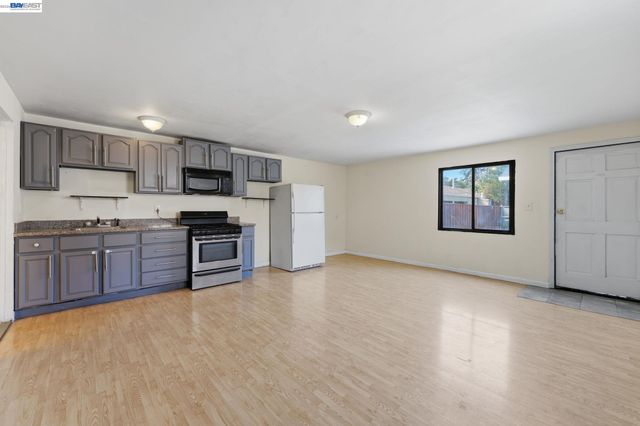 1686 Grand Avenue, San Leandro, CA 94577