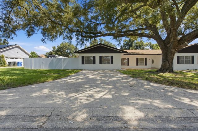 604 ROYAL CREST DRIVE, Brandon, FL 33511