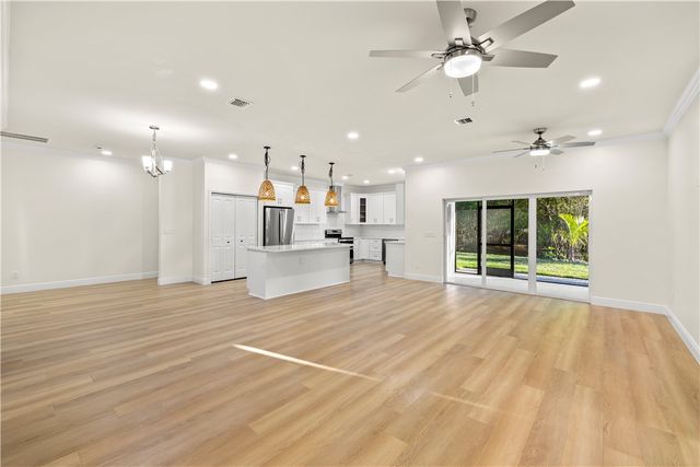 4805 66th Lane, Vero Beach, FL 32967