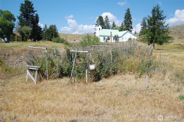 7 Lost Lake Road, Tonasket, WA 98855