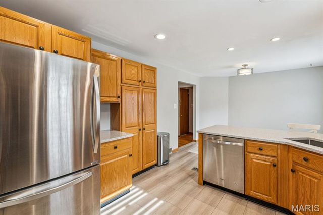 6900 Foxcroft Drive, Affton, MO 63123