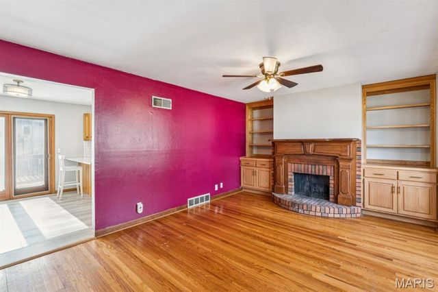 6900 Foxcroft Drive, Affton, MO 63123