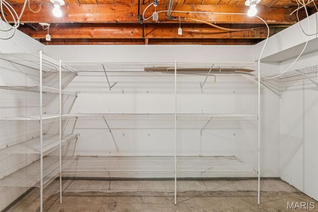 6900 Foxcroft Drive, Affton, MO 63123