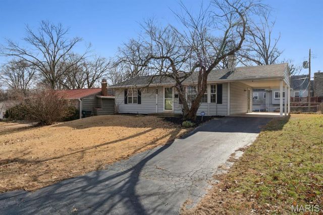 6900 Foxcroft Drive, Affton, MO 63123