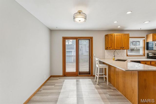 6900 Foxcroft Drive, Affton, MO 63123