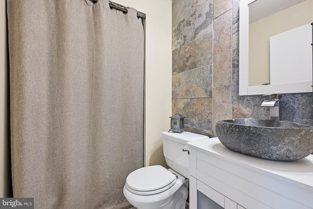 161 VALLEY CIR, Newark, DE 19711