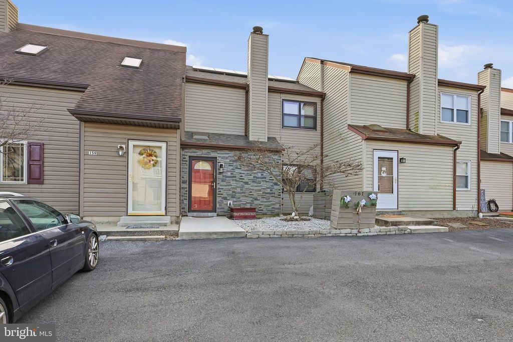 161 VALLEY CIR, Newark, DE 19711