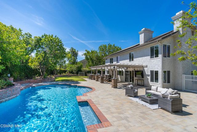 1312 Dubonnet Court, Oak Park, CA 91377