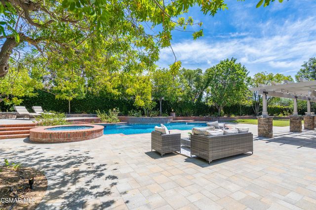 1312 Dubonnet Court, Oak Park, CA 91377