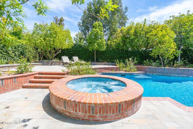 1312 Dubonnet Court, Oak Park, CA 91377