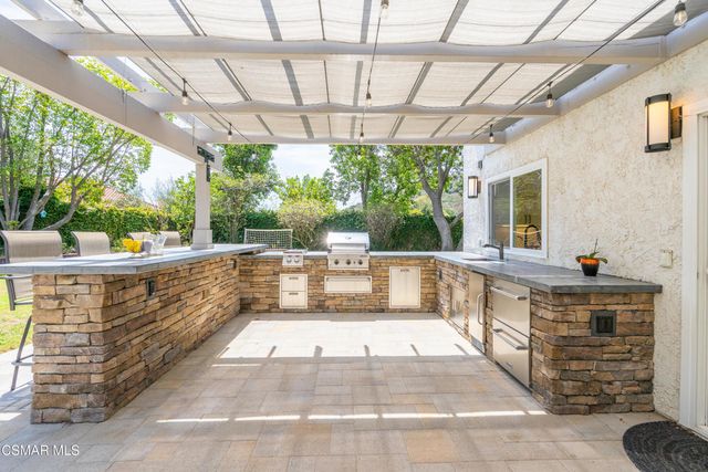 1312 Dubonnet Court, Oak Park, CA 91377