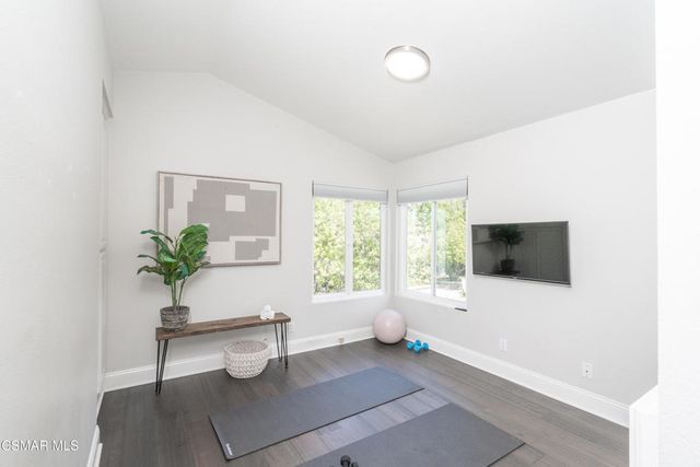 1312 Dubonnet Court, Oak Park, CA 91377