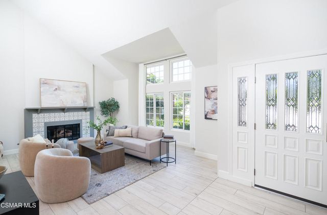 1312 Dubonnet Court, Oak Park, CA 91377