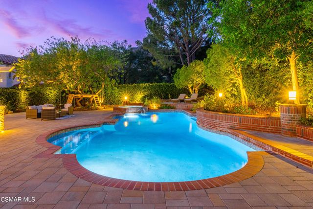1312 Dubonnet Court, Oak Park, CA 91377