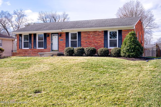 2011 Janlyn Rd, Jeffersontown, KY 40299