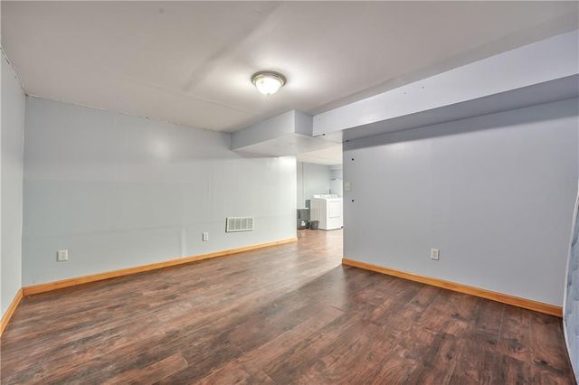 1627 E Glenn Drive, Lawrence, KS 66044