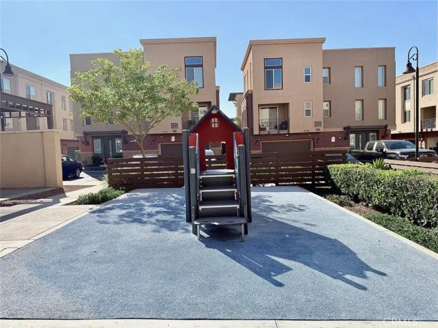 422 W Route 66 87, Glendora, CA 91740