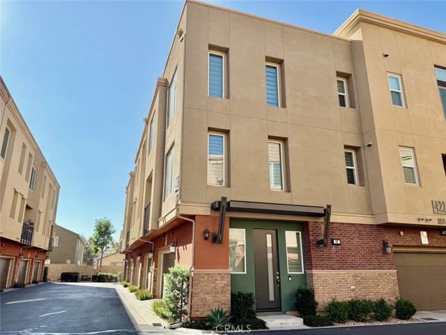 422 W Route 66 87, Glendora, CA 91740